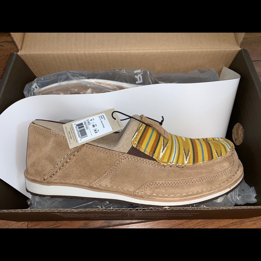 Ariat cruisers